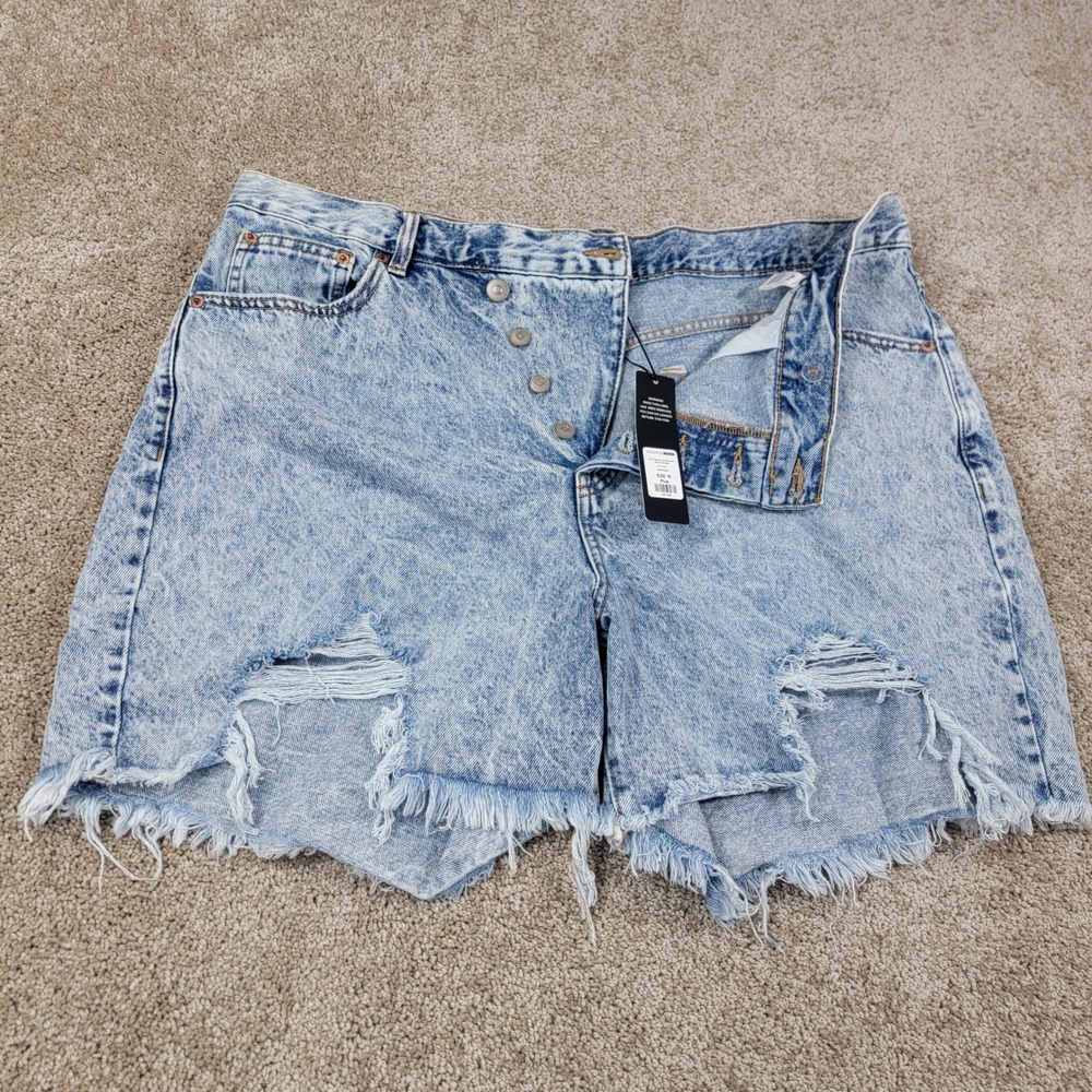 New Fashion Nova Women Light Wash Denim Shorts Sz 16 Plus Distressed Button Fly - Picture 1 of 7
